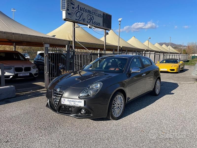Usata Alfa Romeo Giulietta 104 CV (76 kW) 2015 Grigio Berlina