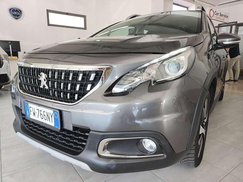 Grigio Usata 2019 Peugeot 2008 Allure SUV | 12.500 € (Buon prezzo) - Immagine 1/4