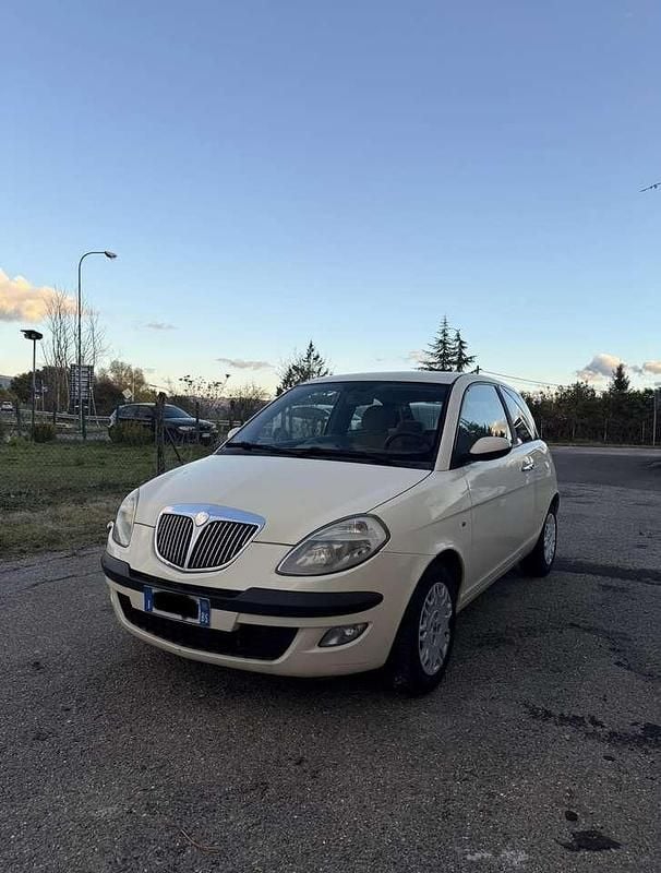 Other Usata 2005 Lancia Ypsilon Due volumi | 2499 € (Buon prezzo) - Immagine 1/4
