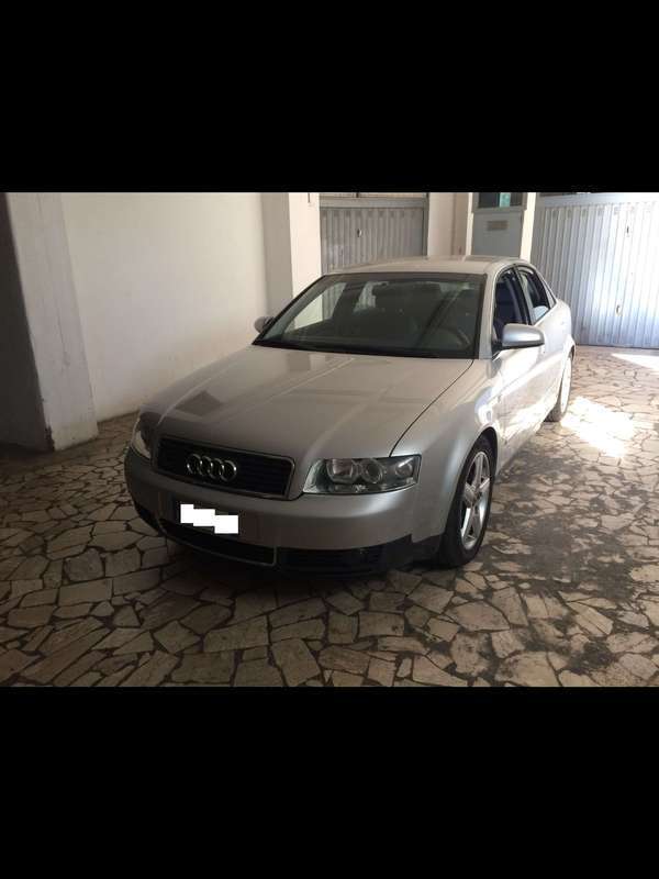 Usato 2001 Audi A4 3.0 Benzin 220 CV (6.000 €)