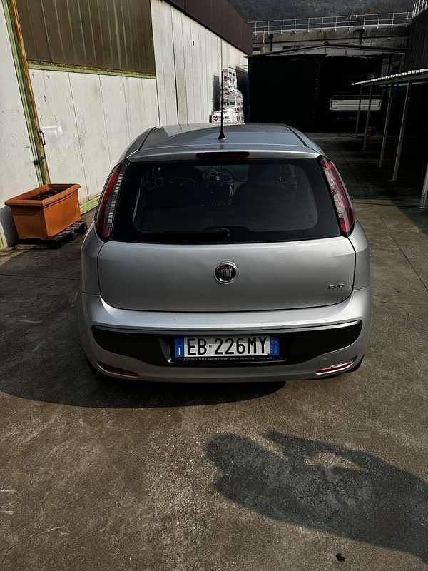 Usata Fiat Punto Evo Dynamic 75 CV (55 kW) 2010 Grigio Utilitaria