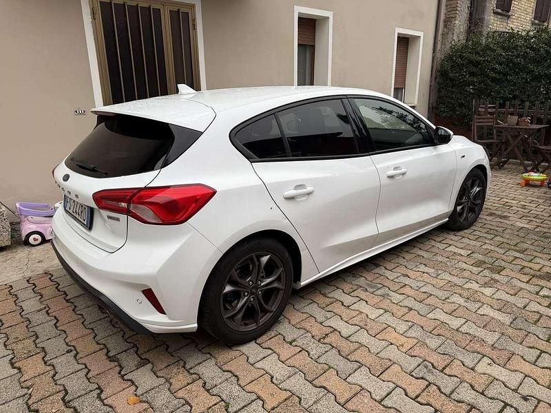 Usata Ford Focus ST-Line 120 CV (88 kW) 2018 Bianco Berlina
