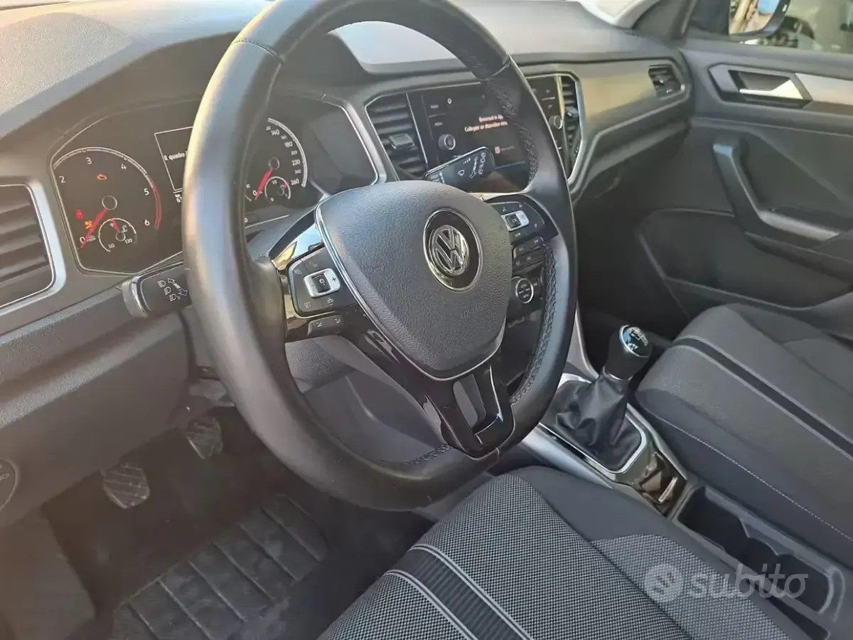 Usata VW T-Roc Advance 116 CV (85 kW) 2020 Bluazzurro SUV