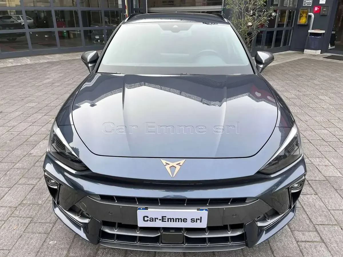 Usata Cupra Leon 150 CV (110 kW) 2025 Grigio magnetico Station wagon
