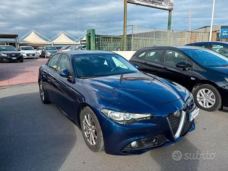 Usata Alfa Romeo Giulia Super 150 CV (110 kW) 2017 Blu Berlina