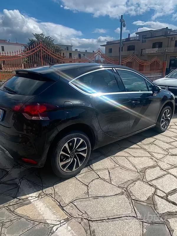 Gebraucht DS Automobiles DS4 114 PS (83 kW) 2014 Schwarz Kleinwagen