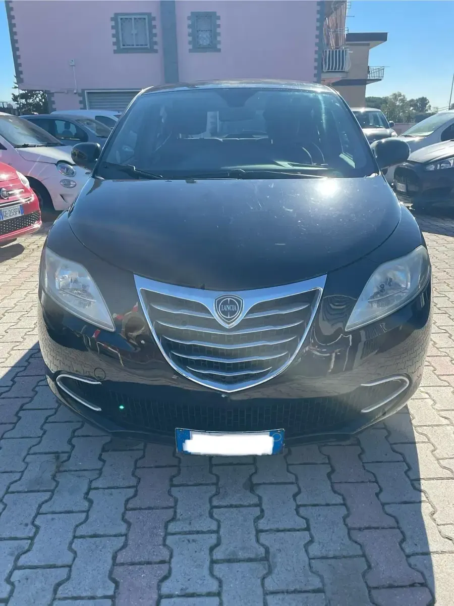 Usata Lancia Ypsilon S 95 CV (69 kW) 2012 Nero Utilitaria