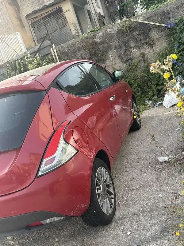 Usata Lancia Ypsilon Gold 69 CV (50 kW) 2011 Utilitaria