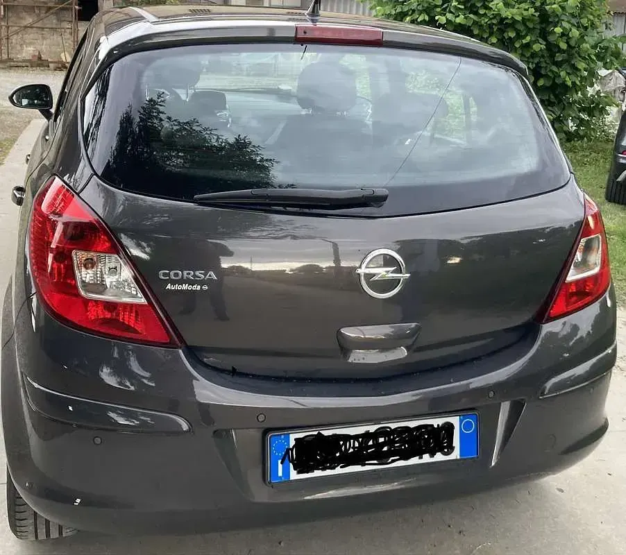 Usata Opel Corsa Selection 90 CV (66 kW) 2014 Utilitaria