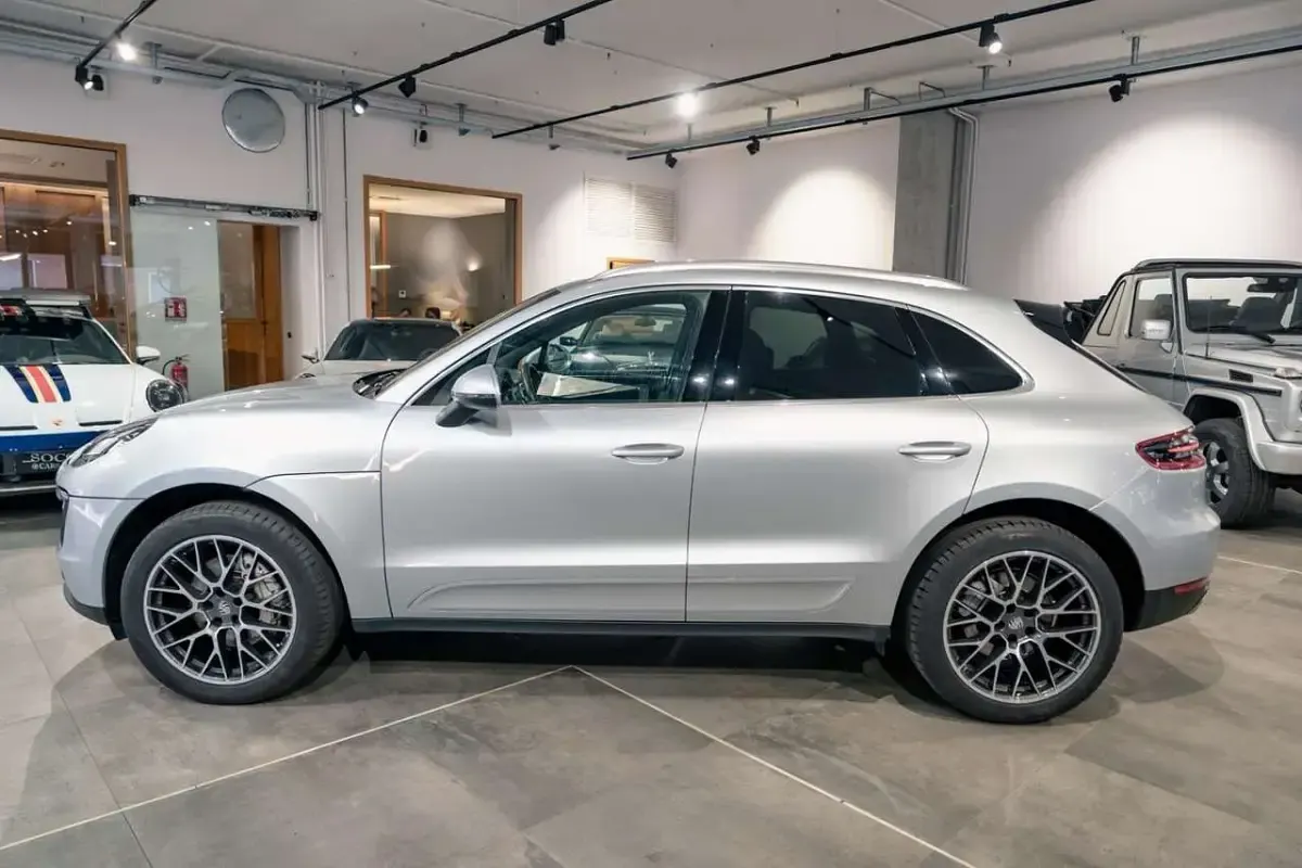 Usata Porsche Macan 250 CV (183 kW) 2017 Argento SUV