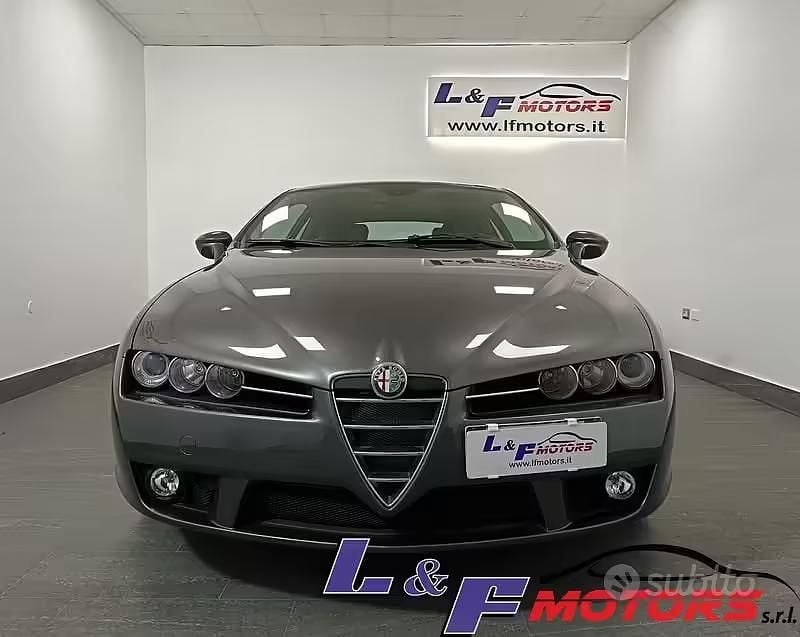 Usata Alfa Romeo Brera 260 CV (191 kW) 2007 Grigio Coupé