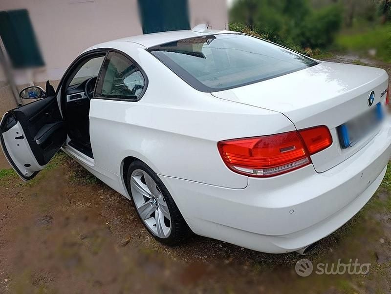 Usata BMW 320 Sport Line 180 CV (132 kW) 2010 Coupé