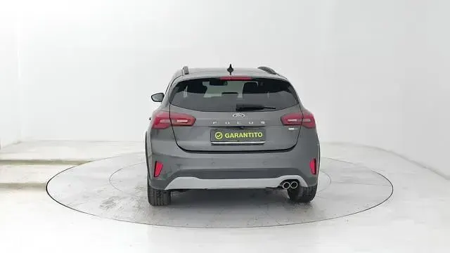Usata Ford Focus 125 CV (91 kW) 2023 Grigio Berlina