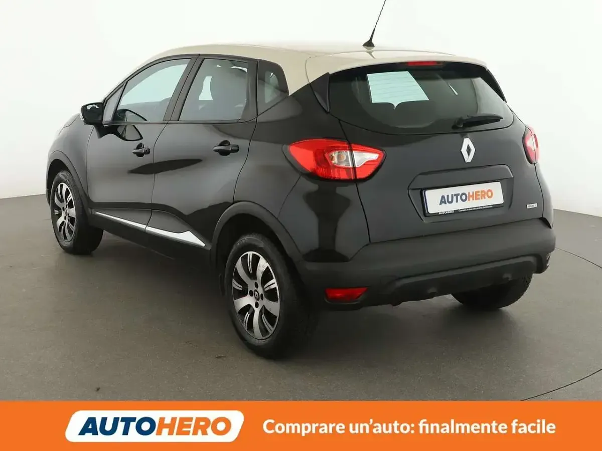 Usata Renault Captur Zen 90 CV (66 kW) 2017 Nero SUV