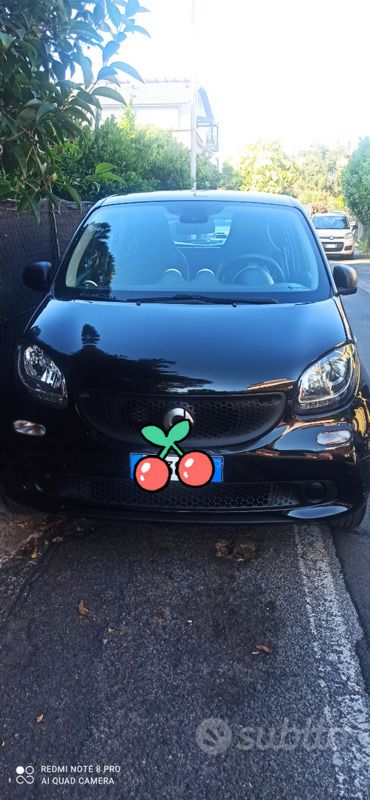 Nero Usata 2015 Smart ForFour Utilitaria | 9000 € (Molto cara) - Immagine 1/4