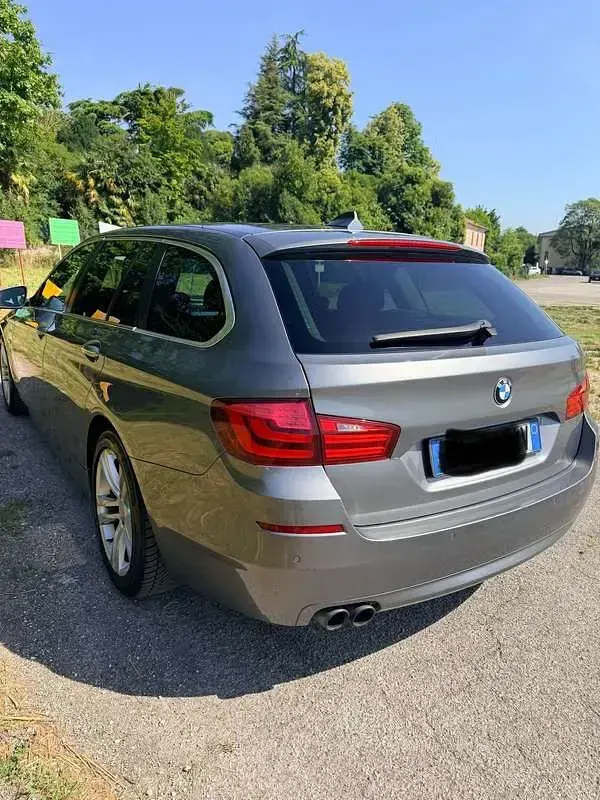 Usata BMW 520 184 CV (135 kW) 2012 Grigio Station wagon