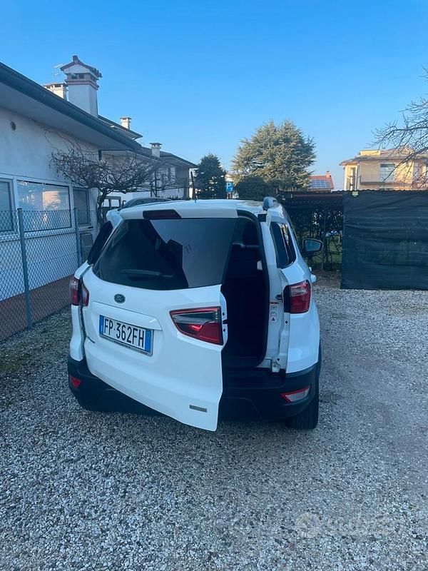 Usata Ford Ecosport S 125 CV (91 kW) 2018 Bianco SUV