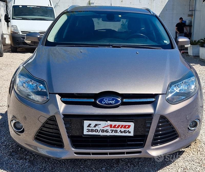 Usata Ford Focus Titanium 115 CV (84 kW) 2012 Grigio Station wagon
