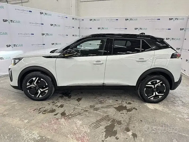 Usata Peugeot 2008 GT 131 CV (96 kW) 2024 Bianco SUV