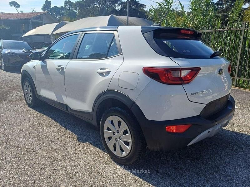 Usata Kia Stonic Urban 101 CV (74 kW) 2018 Bianco SUV