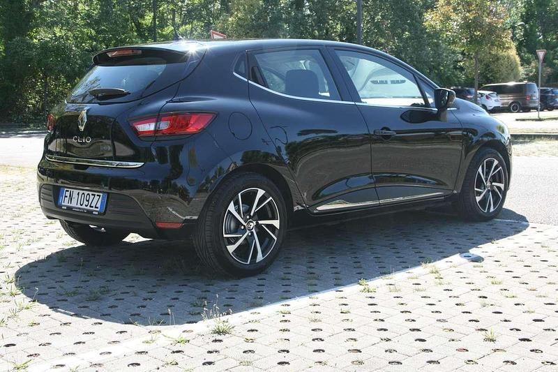 Usata Renault Clio IV Zen 90 CV (66 kW) 2018 Nero Berlina