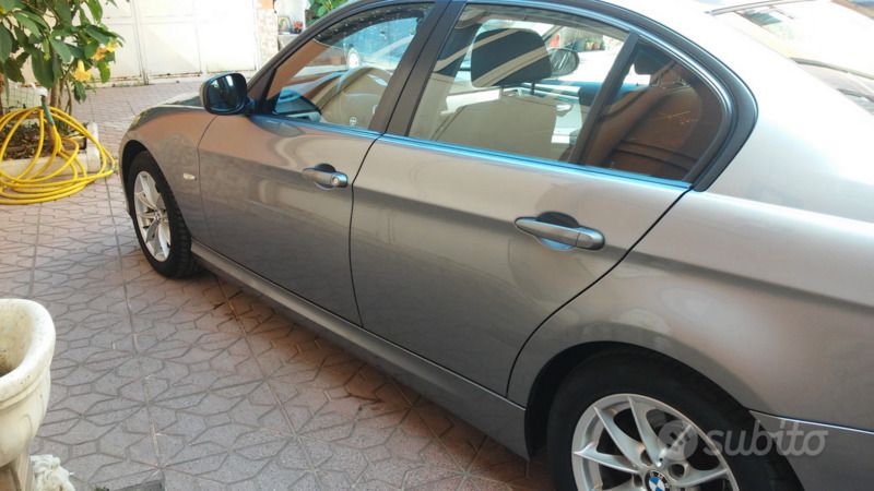 Usata BMW 316 116 CV (85 kW) 2010 Grigio Berlina