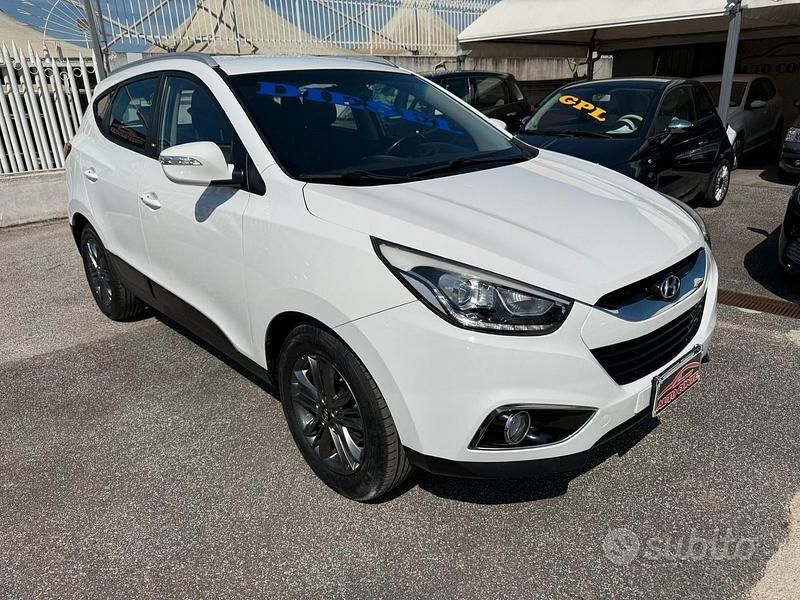 Usata Hyundai ix35 Xpossible 116 CV (85 kW) 2015 Bianco SUV