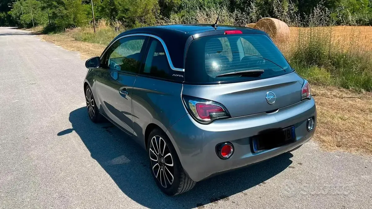 Usata Opel Adam 69 CV (50 kW) 2018 Utilitaria