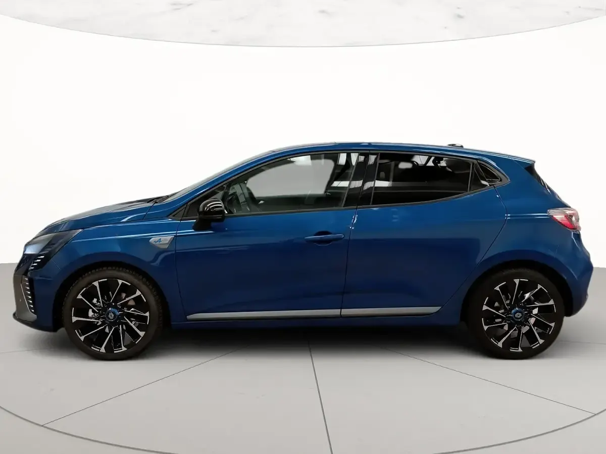 Usata Renault Clio V Esprit Alpine 145 CV (106 kW) 2024 Bleu metallizzato scuro Berlina