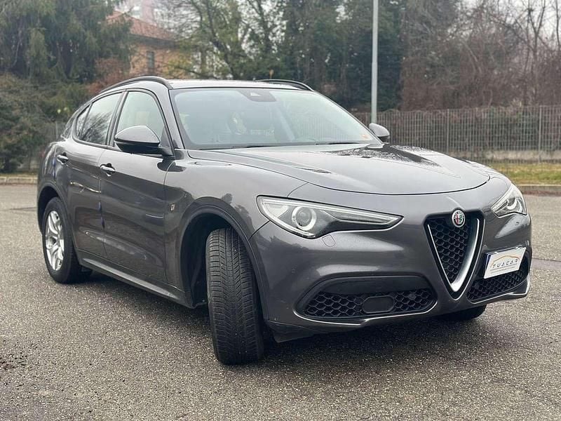 Usata Alfa Romeo Stelvio Executive 280 CV (205 kW) 2018 Grigio SUV