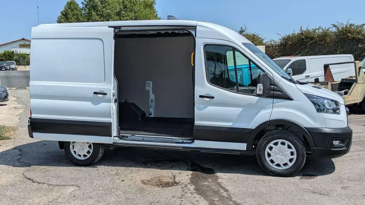 Usata Ford Transit Trend 131 CV (96 kW) 2022 Bianco Furgone