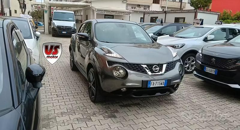 Usata Nissan Juke Tekna 110 CV (80 kW) 2015 Grigio SUV