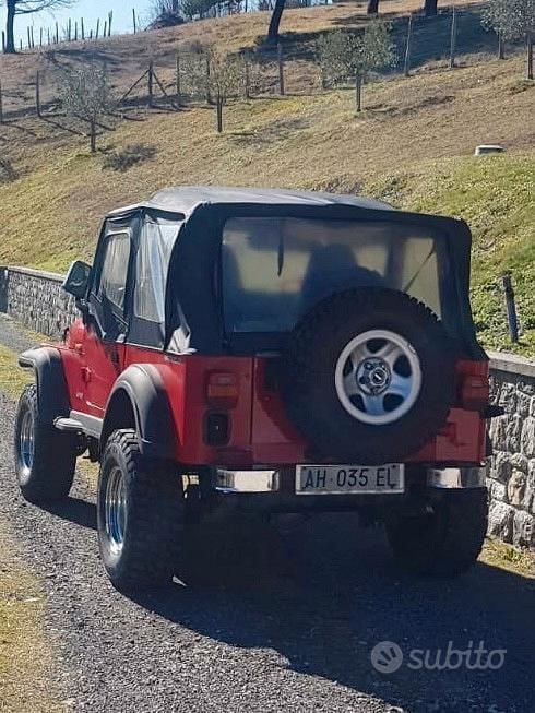 Usata Jeep Wrangler 121 CV (88 kW) 1996 Rosso SUV