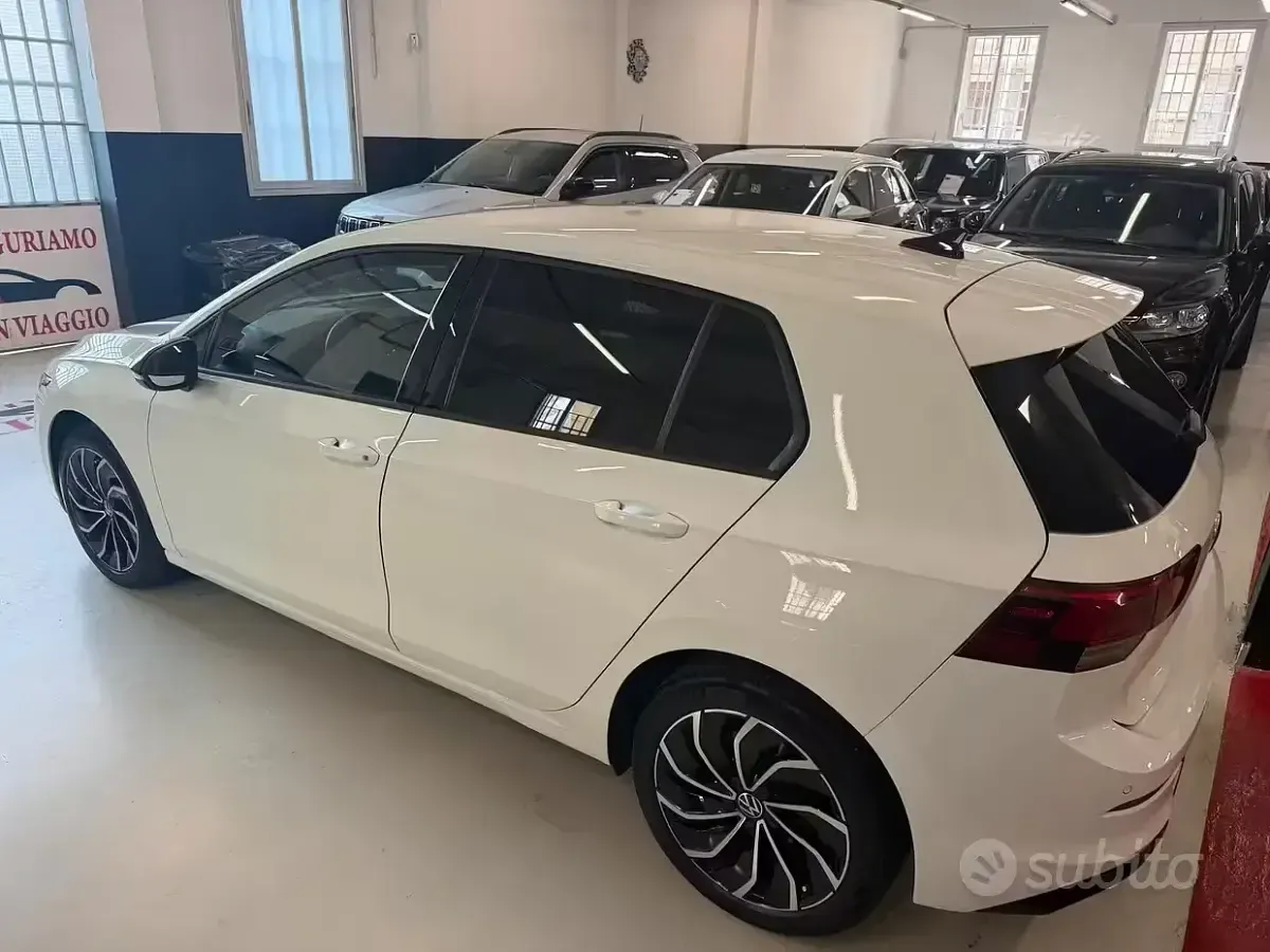 Usata VW Golf VIII Edition 131 CV (96 kW) 2020 Bianco Berlina