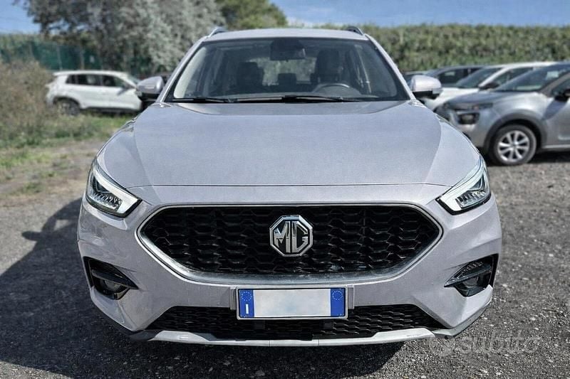 Usata MG ZS Luxury 111 CV (81 kW) 2023 Grigio SUV