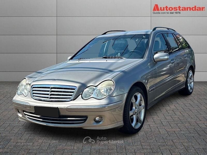 Usata Mercedes C200 Avantgarde 122 CV (89 kW) 2007 Beige Station wagon