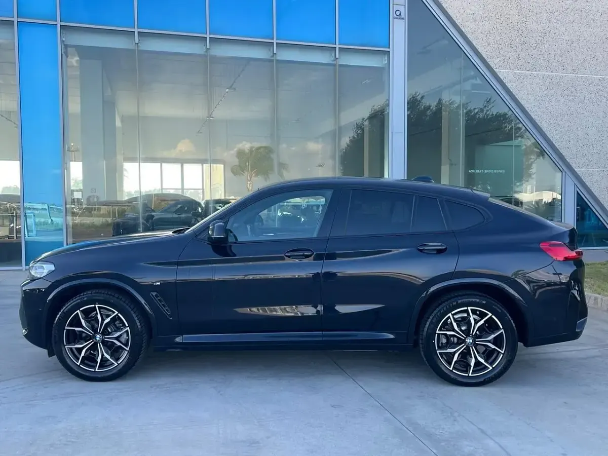 Usata BMW X4 M Sport 183 CV (134 kW) 2023 Nero SUV