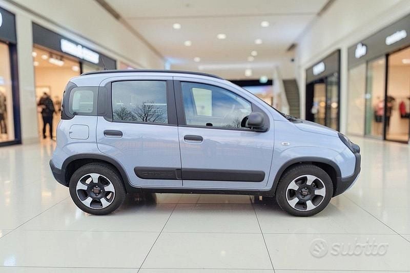 Usata Fiat Panda Cross Cross 69 CV (50 kW) 2022 Grigio Utilitaria