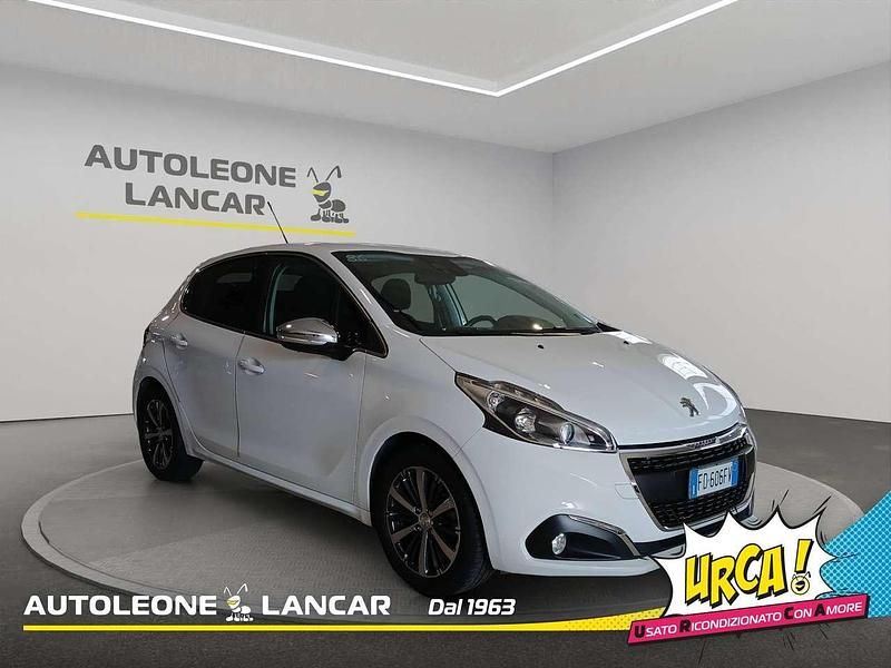 Usata Peugeot 208 Allure 82 CV (60 kW) 2016 Bianco Utilitaria