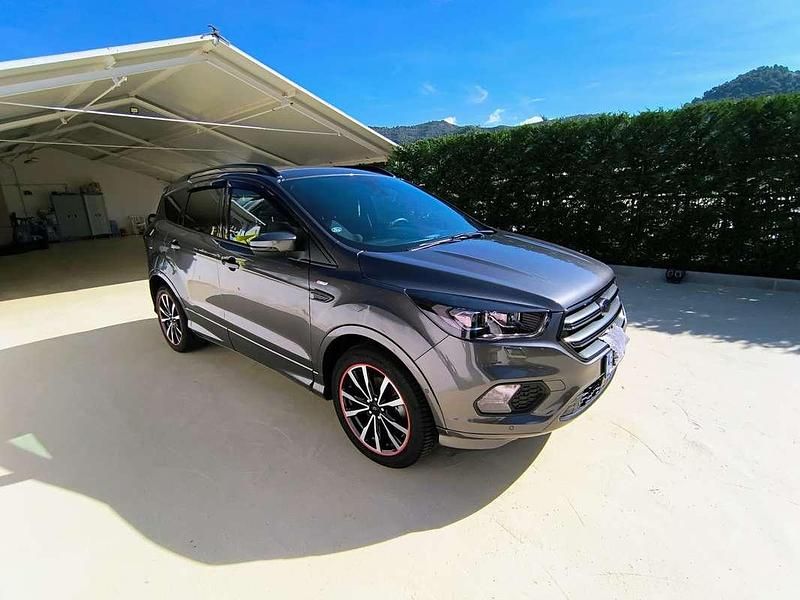 Usata 2017 Ford Kuga Business Edition SUV | 15.500 € (Molto cara) - Immagine 1/4
