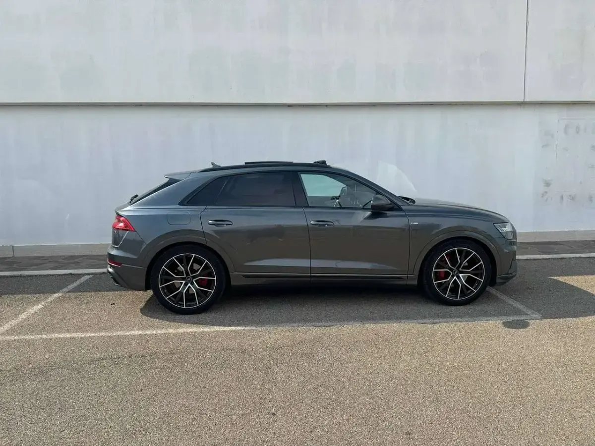 Usata Audi Q8 Sport 286 CV (210 kW) 2019 Grigio SUV
