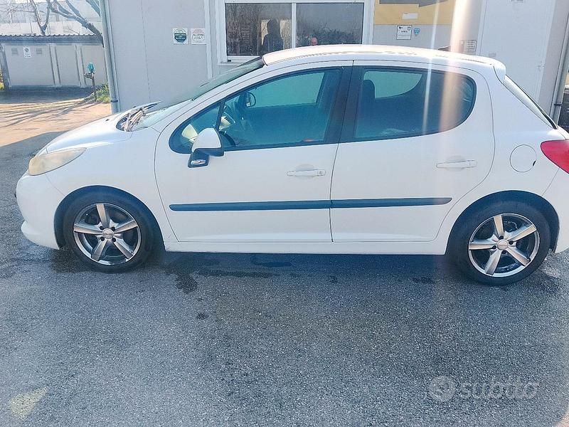 Usata Peugeot 207 110 CV (80 kW) 2007 Berlina