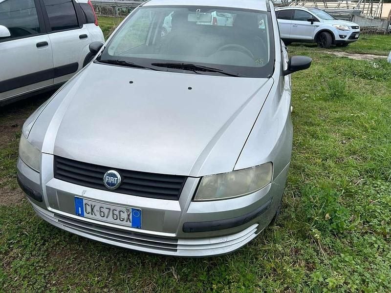 Usata Fiat Stilo Dynamic 116 CV (85 kW) 2003 Argento Berlina