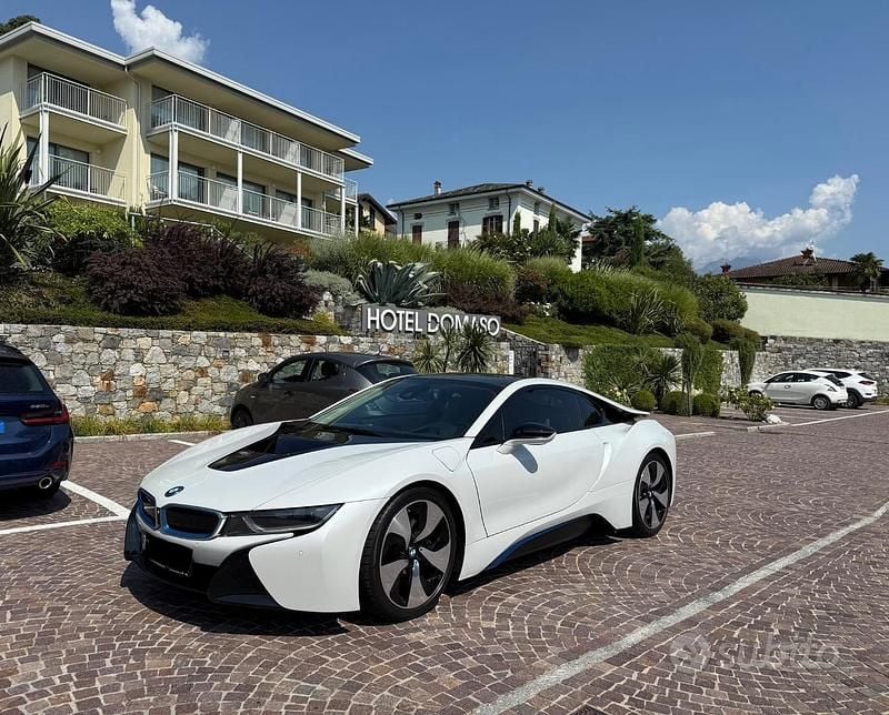 Usata BMW i8 Comfort Edition 374 CV (275 kW) 2017 Bianco Coupé