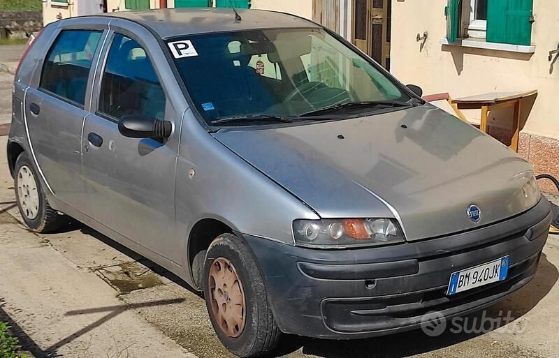 Usata 2001 Fiat Punto Due volumi | 380 € (Super prezzo) - Immagine 1/4
