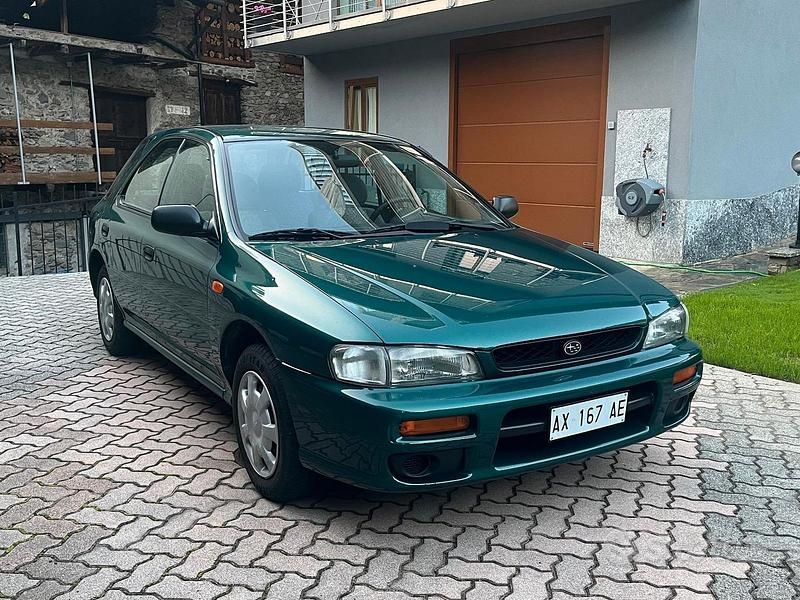 Verde Usata 1998 Subaru Impreza Station wagon | 5000 € (Cara) - Immagine 1/4