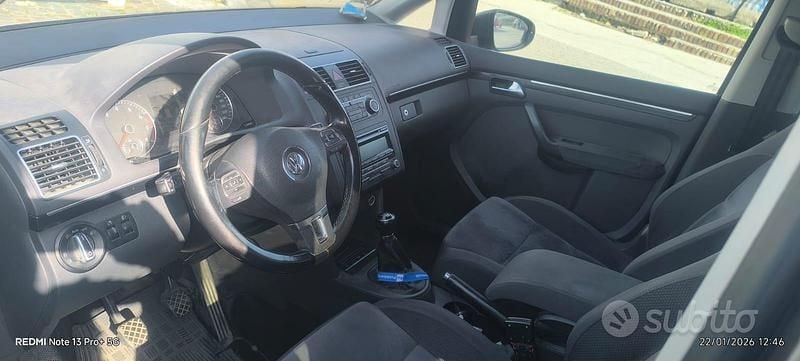 Usata VW Touran 150 CV (110 kW) 2011 Grigio Monovolume