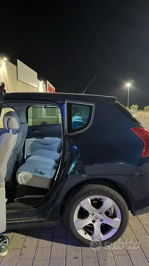 Usata Peugeot 3008 112 CV (82 kW) 2011 Bluazzurro Station wagon