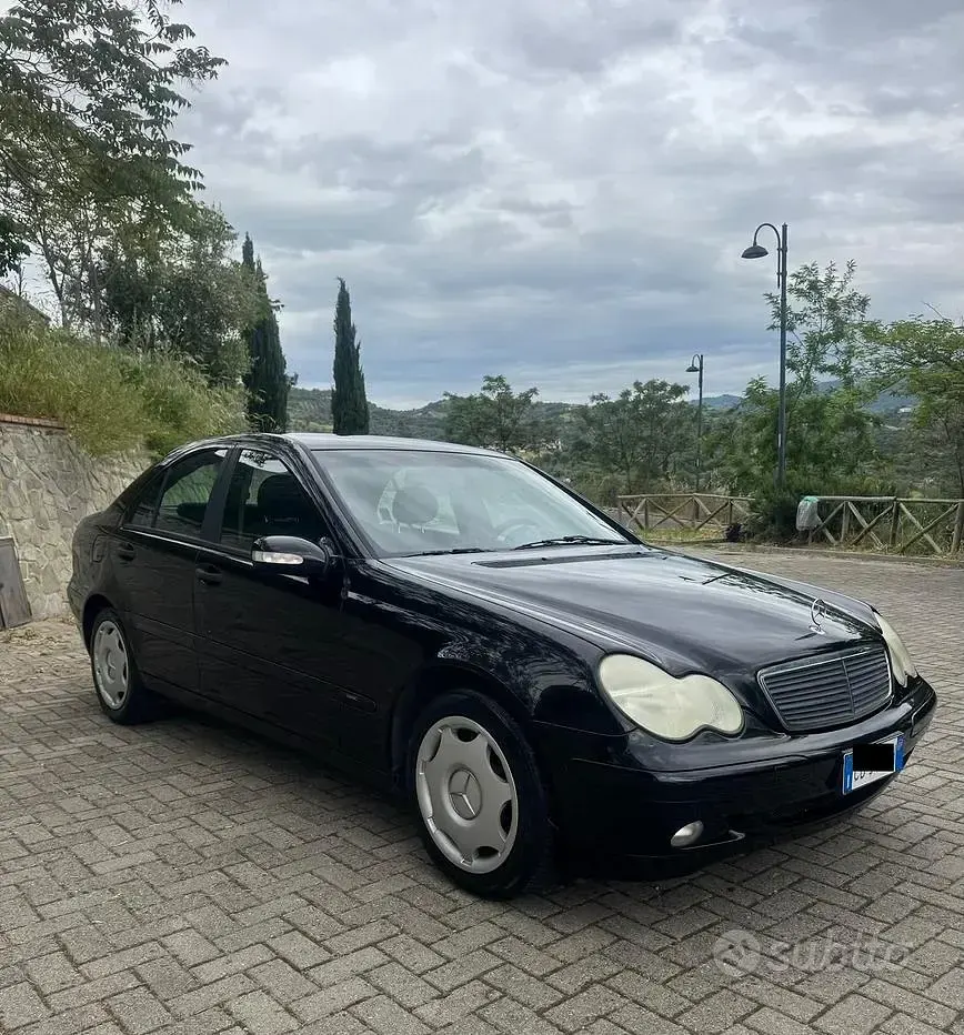 Usata Mercedes C200 Avantgarde 122 CV (89 kW) 2003 Nero Berlina