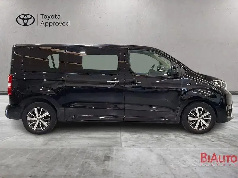 Usata Toyota Proace Verso Luxury 180 CV (132 kW) 2022 Nero Station wagon